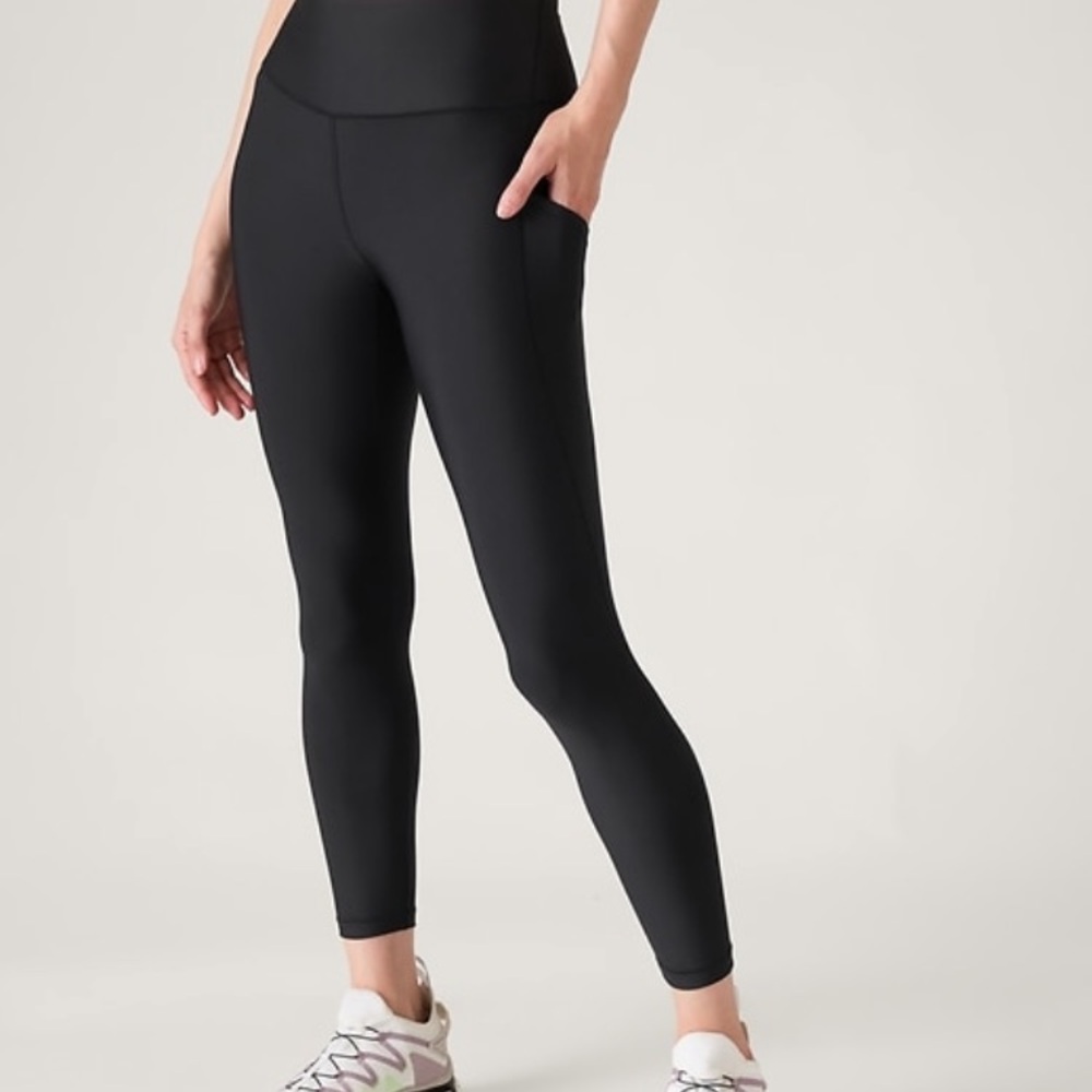 Athleta Interval Stash High Rise 7/8 Tight